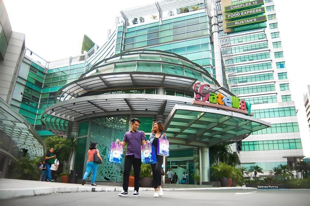 โรงแรมวิสต้าคูเบา เกซอนซิตี้ ภายนอก รูปภาพ